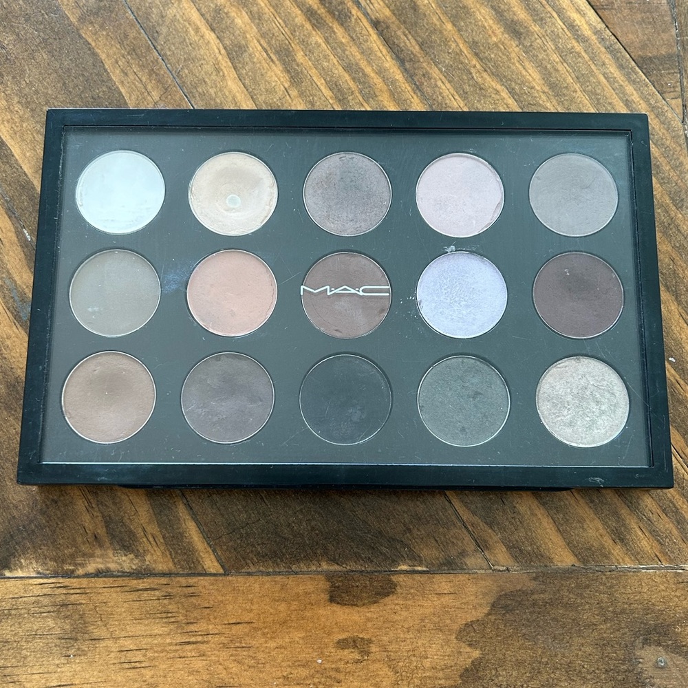 MAC Cosmetics 15 (FULL SIZE) Eyeshadow Palette